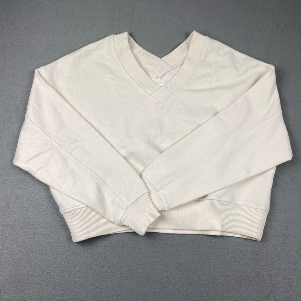 Aerie Off The Shoulder Sweater Cropped Oversized 
BNWT Size XS Cream Colour